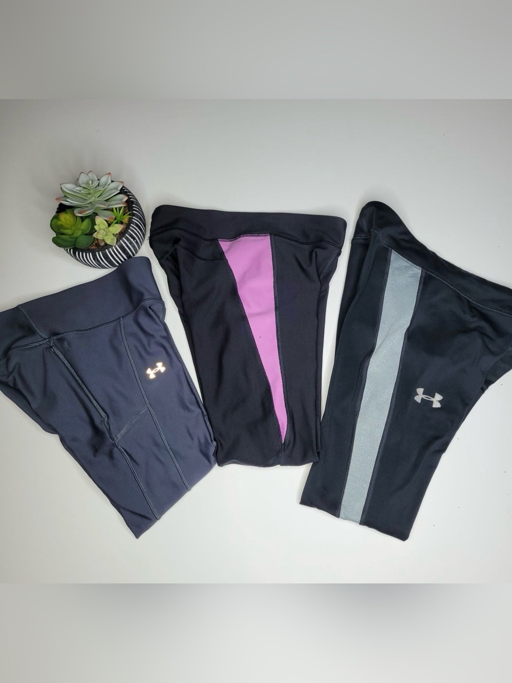 3 Women’s Under Armour Leggings Size XS Bundle